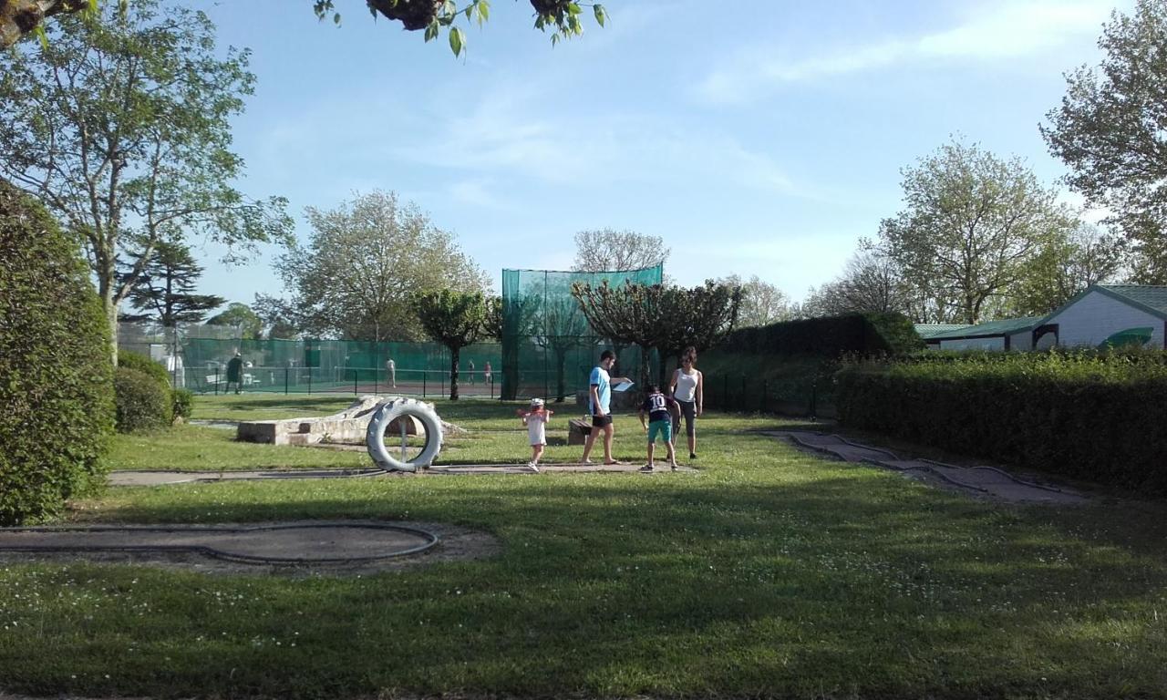 Camping Le Sorlut Cozes Exteriér fotografie